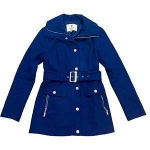 Gorgeous GUESS blue wool belted jacket coat. Zipper pockets. Lined. EEUC.